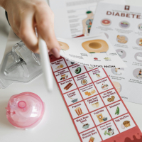 Памятка для пациентов + чек-лист интерпретации стрелок CGM в логике ADA / EASD (международные стандарты для анализа CGM-профиля)